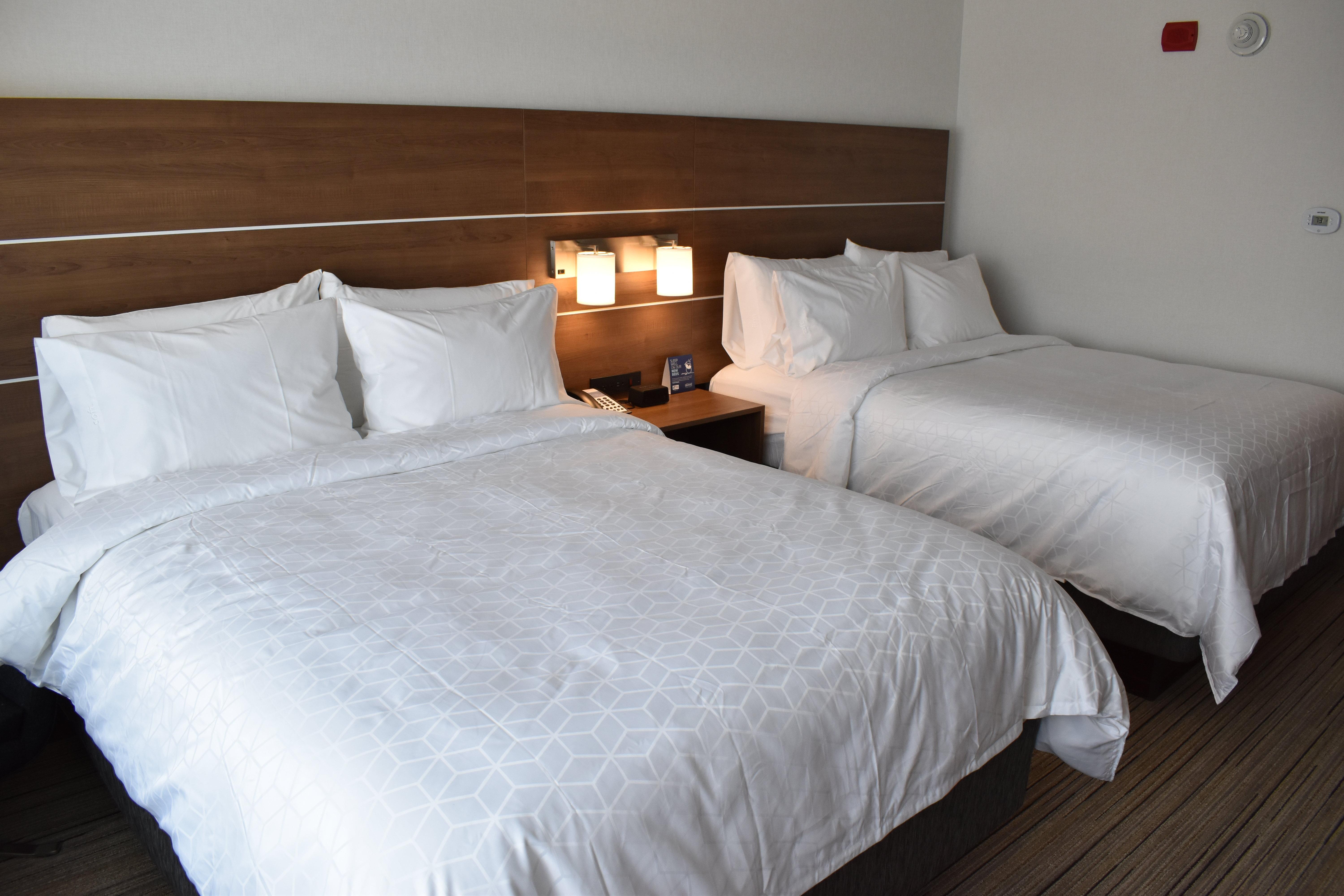 Holiday Inn Express & Suites - Boston South - Randolph By Ihg Экстерьер фото