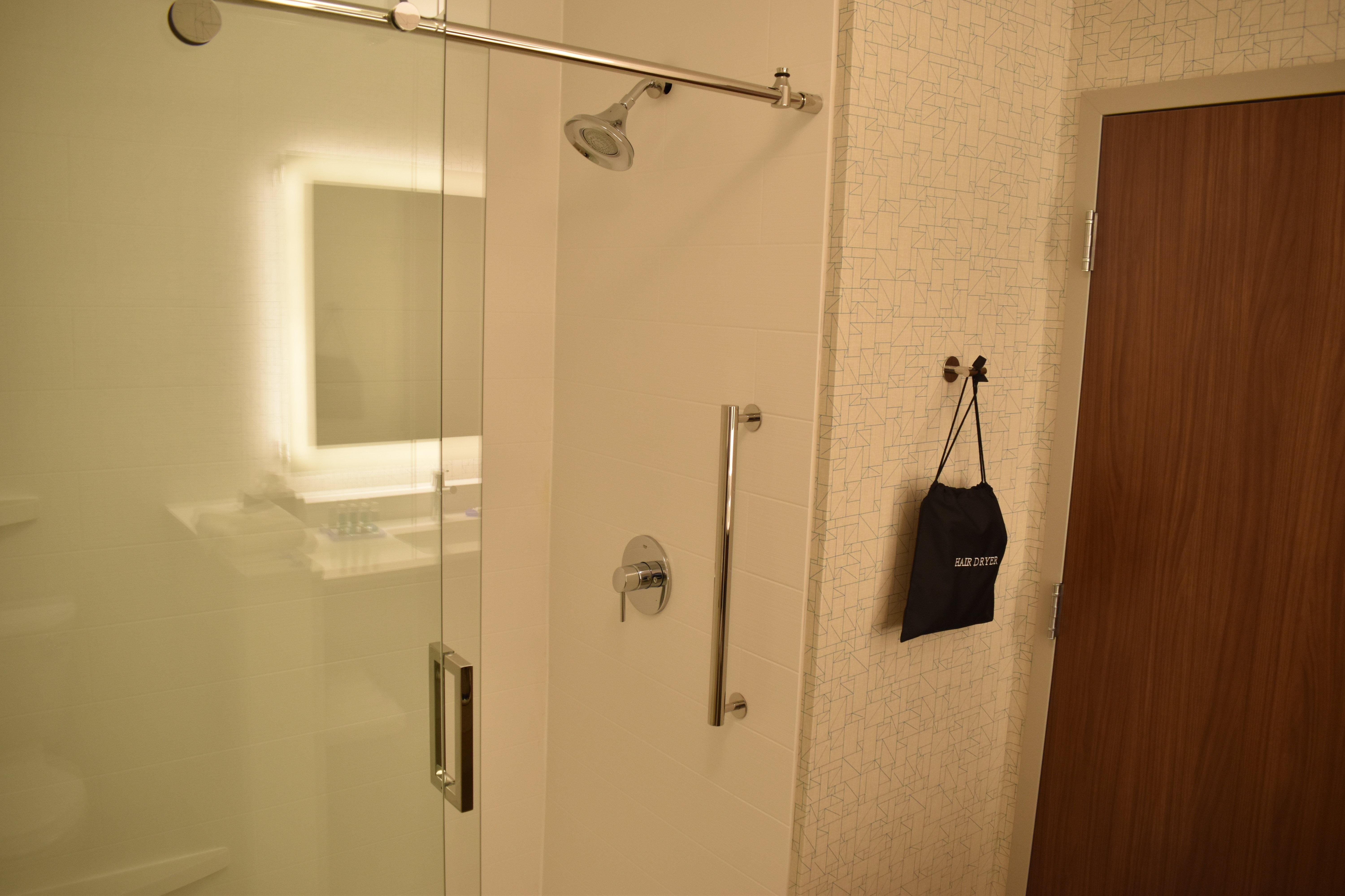 Holiday Inn Express & Suites - Boston South - Randolph By Ihg Экстерьер фото