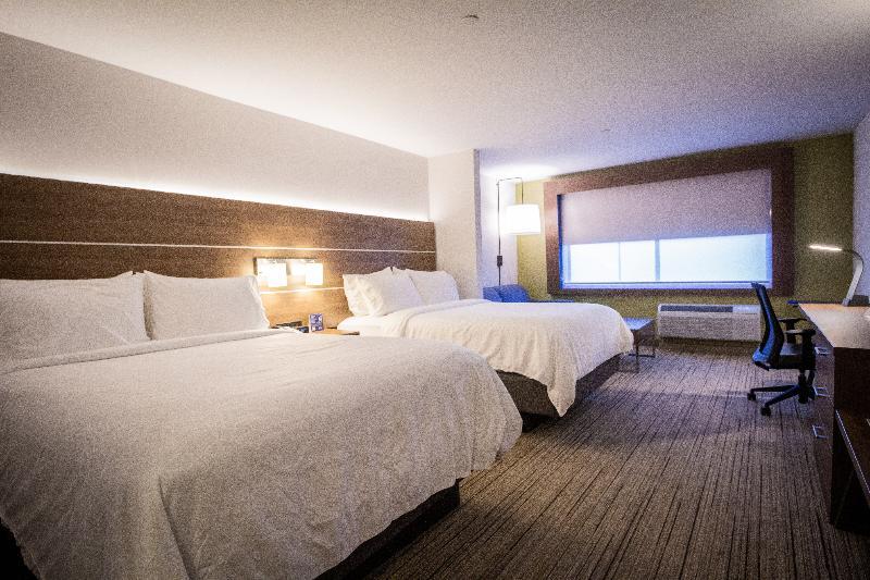 Holiday Inn Express & Suites - Boston South - Randolph By Ihg Экстерьер фото